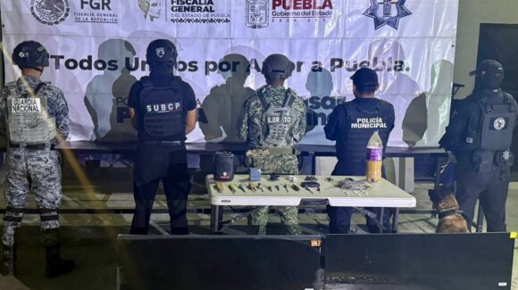 Tenían sus lujos: Decomisan drogas y armas en centro penitenciario de Puebla