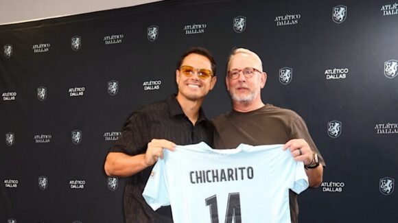 ‘Chicharito’ Hernández revela en su presentación con el Atlético Dallas que el retiro pasó por su mente
