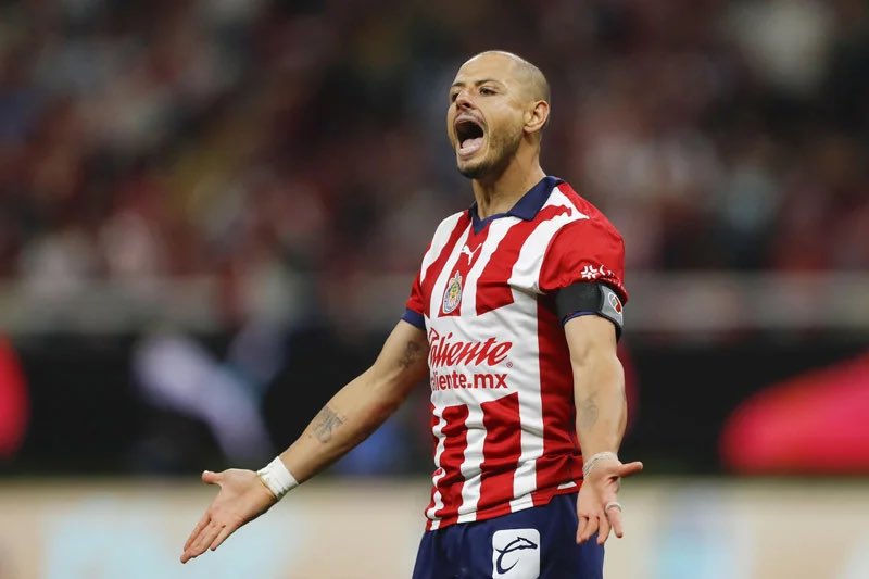 ‘Chicharito’ Hernández revela en carta pública su versión sobre cómo fue su regreso a Chivas