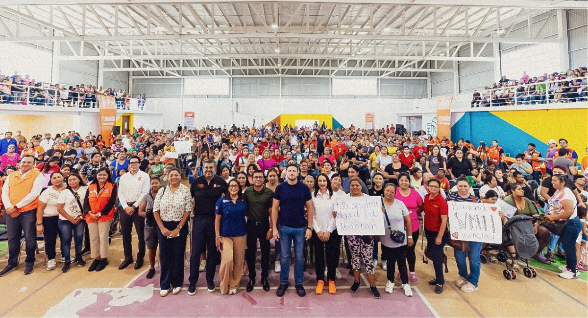 Gobierno de Nuevo León actualiza tarjetas de programas sociales en Escobedo e incluye transporte gratuito para mujeres