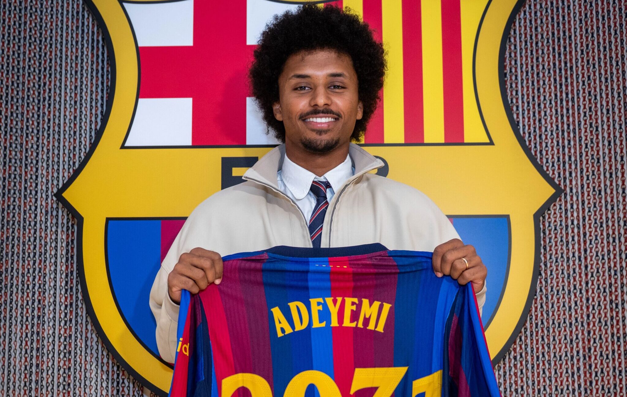 LaLiga: Oficial: Barcelona presenta a su nuevo jugador Karim Adeyemi