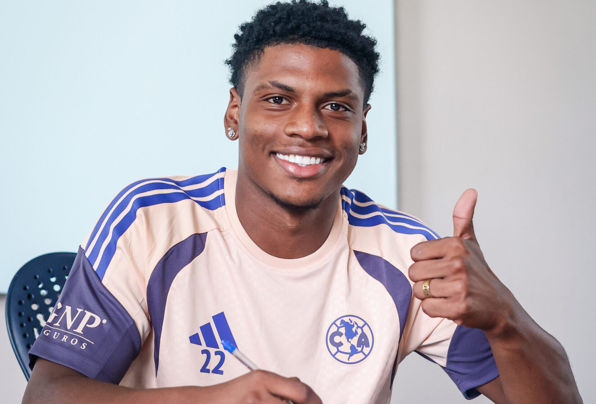 Liga MX: El América presenta a su nuevo refuerzo, el colombiano Óscar Perea