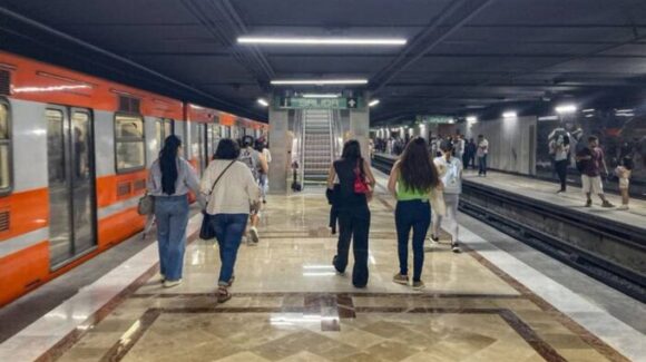 Metro CDMX y Metrobús registran marcha lenta en línea A por lluvia