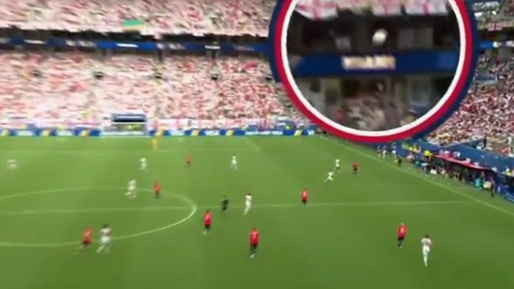 ¿Rozó un cable? Se desata la polémica en primer gol de Inglaterra en eliminación de Noruega