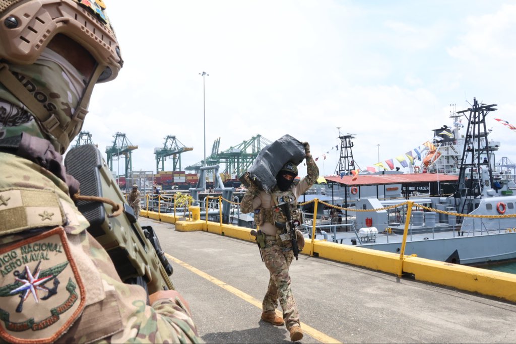 Aduanas de Panamá detecta irregularidades en cargamento de cigarrillos
