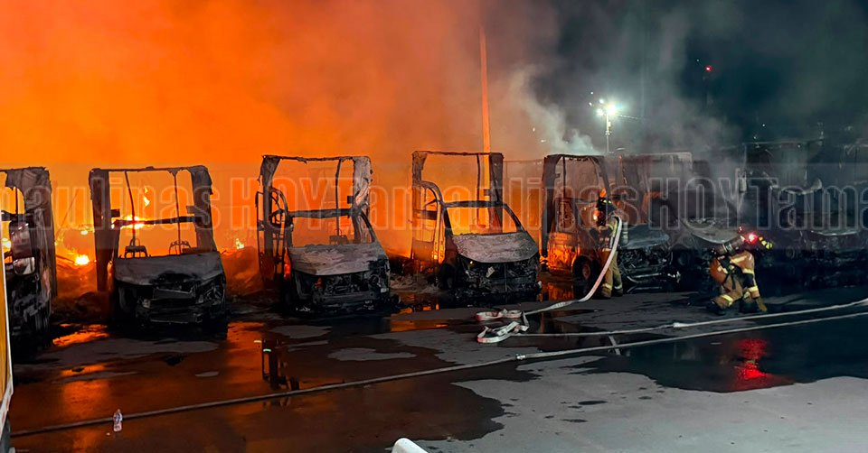 PepsiCo México niega amenazas e intento de extorsión antes del incendio que destruyó casi 50 camionetas en Matamoros, Tamaulipas