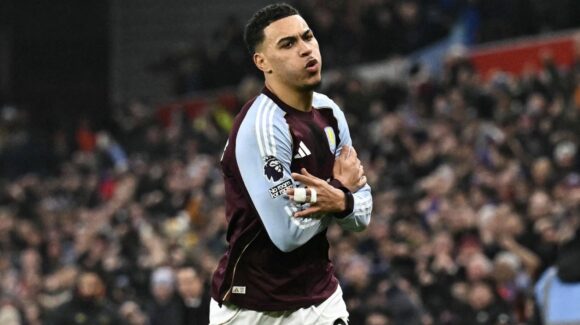Premier League: Morgan Rogers firma con el Chelsea por una millonaria e histórica cifra
