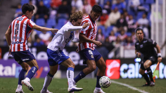 Chivas rescata un punto ante Puebla en la Jornada 3 del Apertura 2026 de la Liga MX