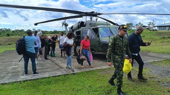 Ejército colombiano rescata a 39 personas secuestradas por el Ejército de Liberación Nacional