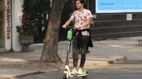 Scooters ganan terreno a Ecobici en la Ciudad de México pese a mayor tarifa