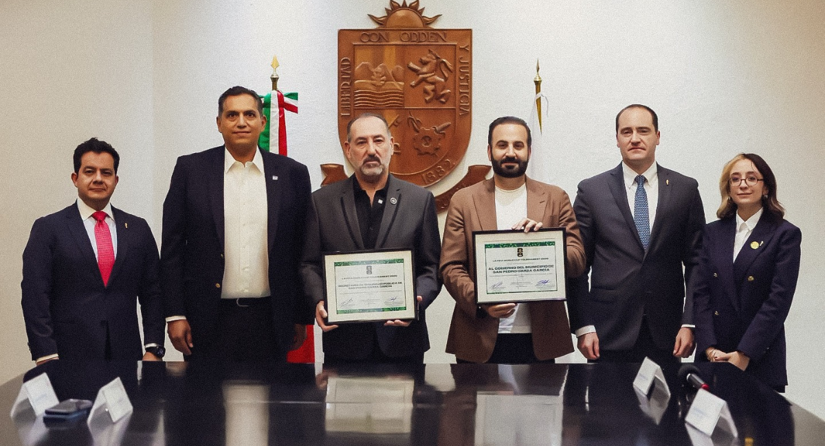 San Pedro Garza García recibe distinción especial de la FIFA por operativos de seguridad durante el Mundial