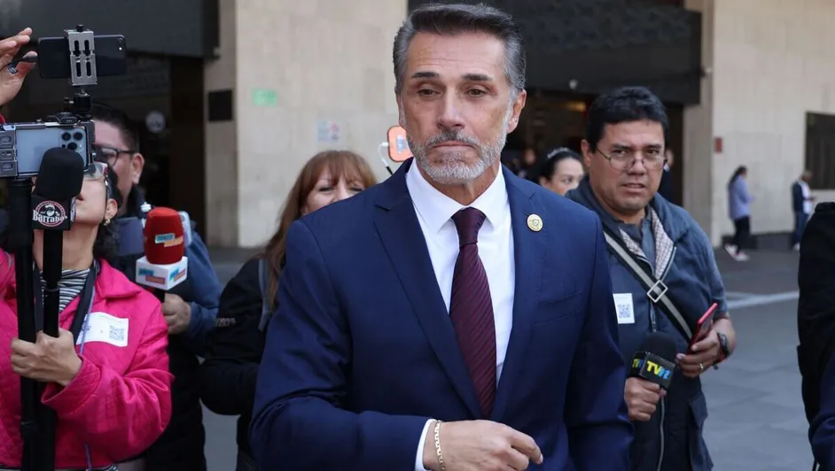 Sergio Mayer impulsa iniciativa para fijar edad mínima de acceso a redes sociales para menores