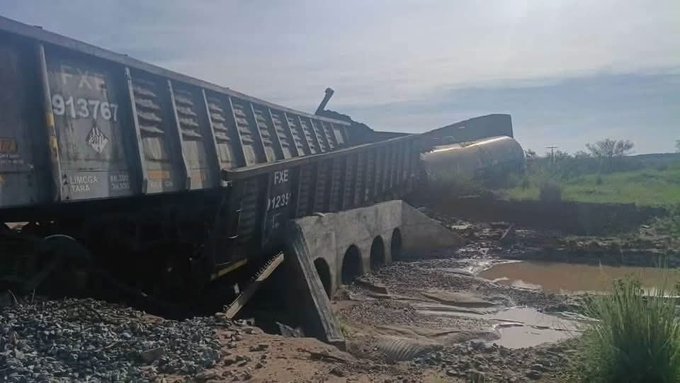 Descarrilamiento de tren con químicos en Sonora mantiene bajo vigilancia ambiental a Profepa