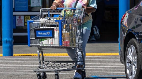 Walmart retira ensaladas de Taylor Farms por ciclospora en Estados Unidos