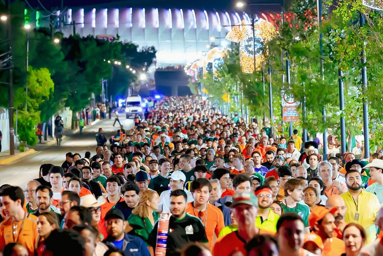 Evalúan nuevas sedes para el FIFA Fan Festival en Nuevo León ante alta afluencia de aficionados