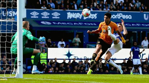 Raúl Jiménez y su historial ofensivo frente a Jordan Pickford previo al duelo mundialista
