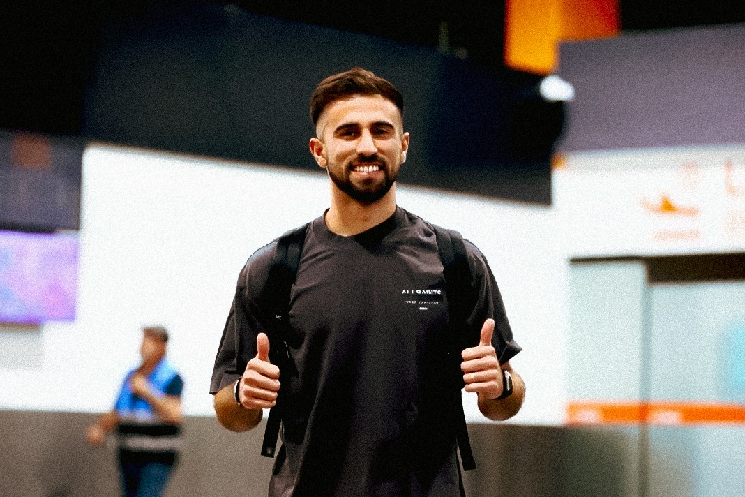 El atacante uruguayo Diego Rossi aterriza en Monterrey para sumarse a Rayados