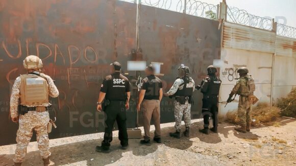 Decomisa FGR más de 54 mil litros de hidrocarburo ilícito en García, Nuevo León