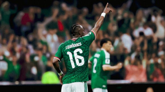 Julián Quiñones empata a Luis Hernández y Javier ‘Chicharito’ Hernández
