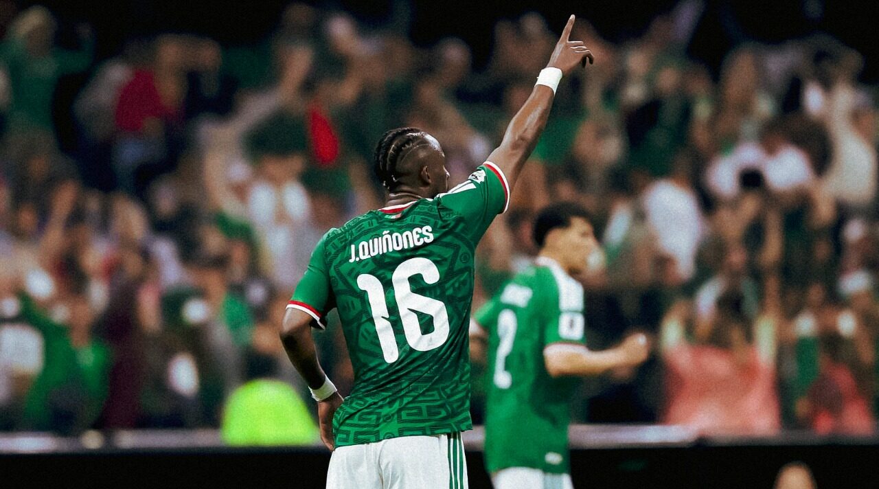 Quiñones empata a Luis Hernández y Chicharito
