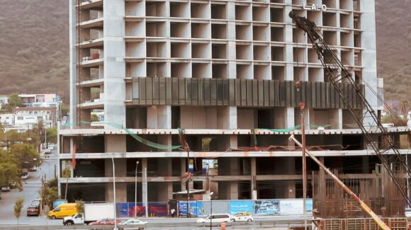 Suman más de mil millones de pesos en el fraude inmobiliario de Monterrey