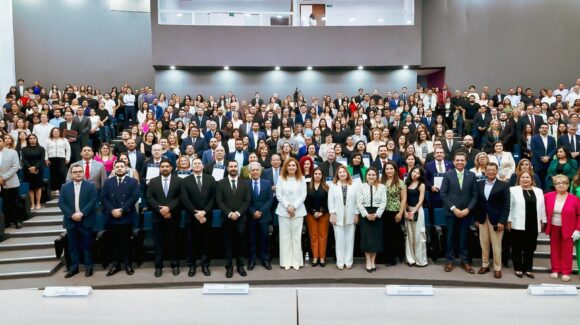 Fortalecen justicia cívica en Monterrey: Funcionarios obtienen certificación nacional en mediación y conciliación