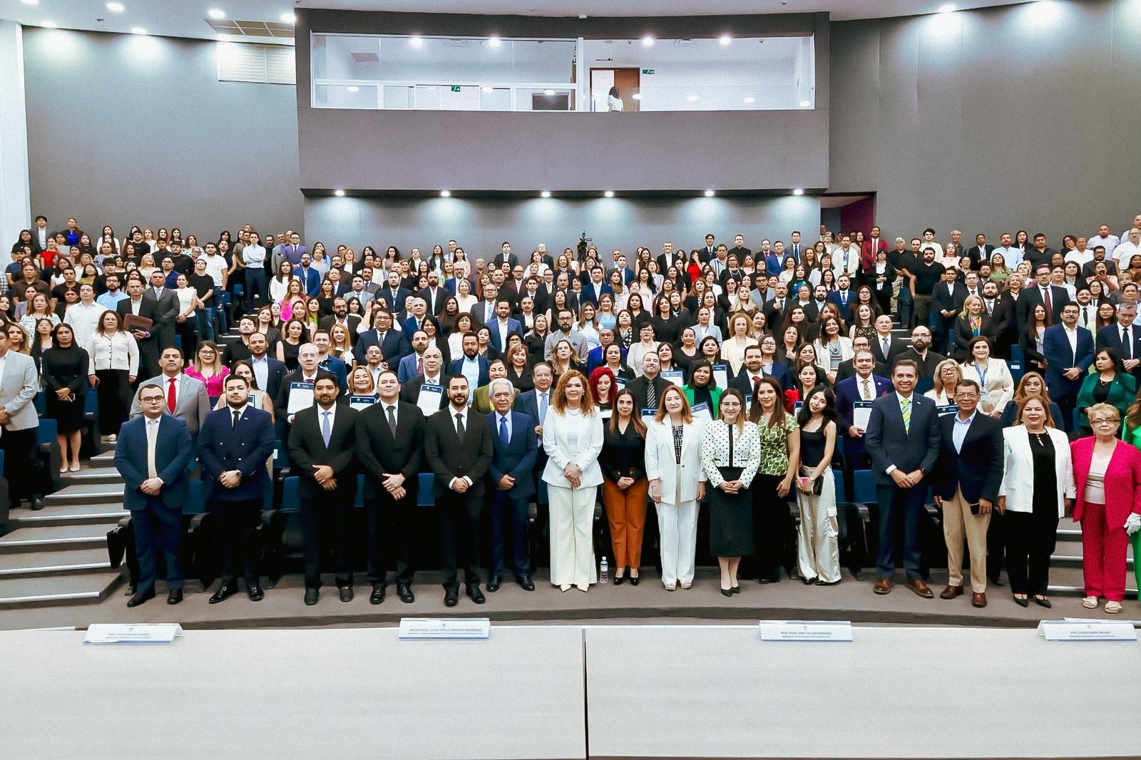 Fortalecen justicia cívica en Monterrey: funcionarios obtienen certificación nacional en mediación y conciliación
