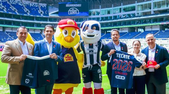 El Club de Futbol Monterrey y El Pollo Loco formalizan una alianza comercial