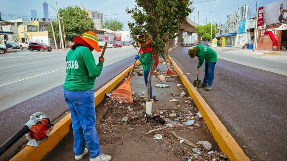 Fideurb intensifica labores de mantenimiento y limpieza en espacios públicos del Área Metropolitana de Monterrey