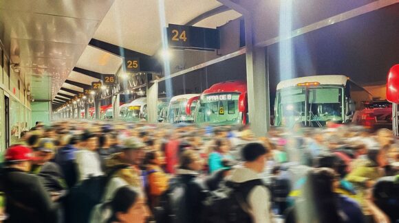 Aumenta afluencia en la Central de Autobuses de Monterrey por vacaciones