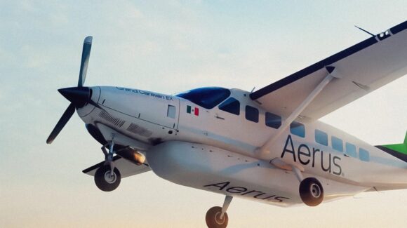 Tres personas lesionadas deja desplome de aeronave en Apodaca, Nuevo León