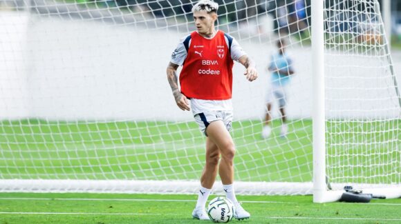 Luca Orellano se reintegra a los entrenamientos y apunta al debut de Rayados en el Apertura 2026