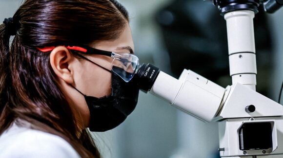 Destaca laboratorio de Agua y Drenaje de Monterrey en evaluación internacional de calidad