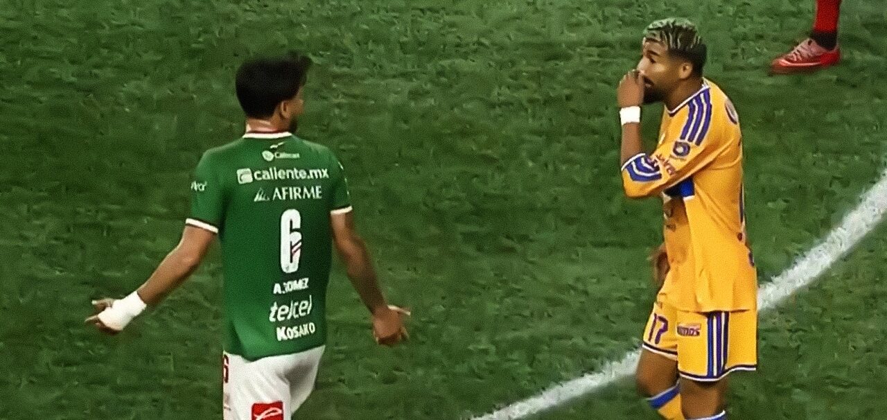 Rodrigo Aguirre es expulsado ante Tijuana tras estrenar nueva regla de la FIFA en la Liga MX