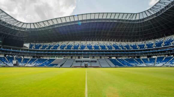 Club de Futbol Monterrey descarta mudanza de Rayadas a El Barrial