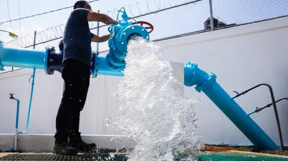 Falla eléctrica en subestación de CFE afecta el suministro de agua en 189 colonias de Nuevo León