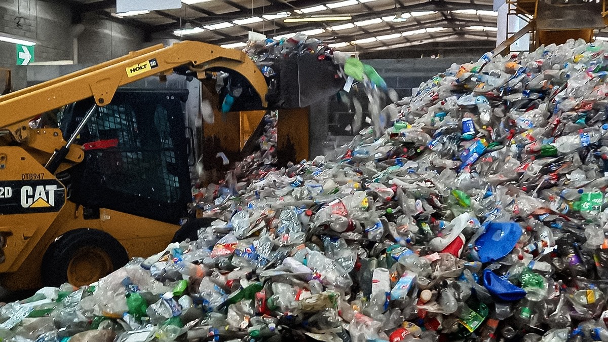 Arca Continental y Coca-Cola México reciclan 1.8 toneladas de PET durante la Copa Mundial en Monterrey