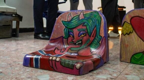 Butacas del Estadio Azteca en la CDMX se convierten en arte urbano