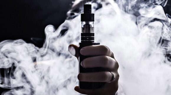 Secretaría de Salud de NL supera los 4 mil vapeadores decomisados en lo que va de 2026