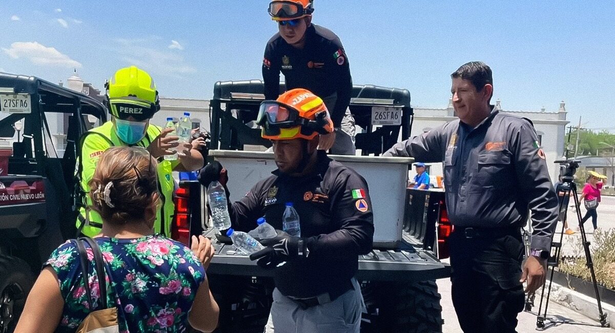 Entregarán agua gratis en Nuevo León ante pronóstico de temperaturas de 40 grados