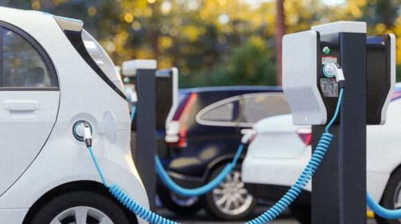Auge de autos eléctricos impulsa red de recarga en México con más de 60 mil conexiones