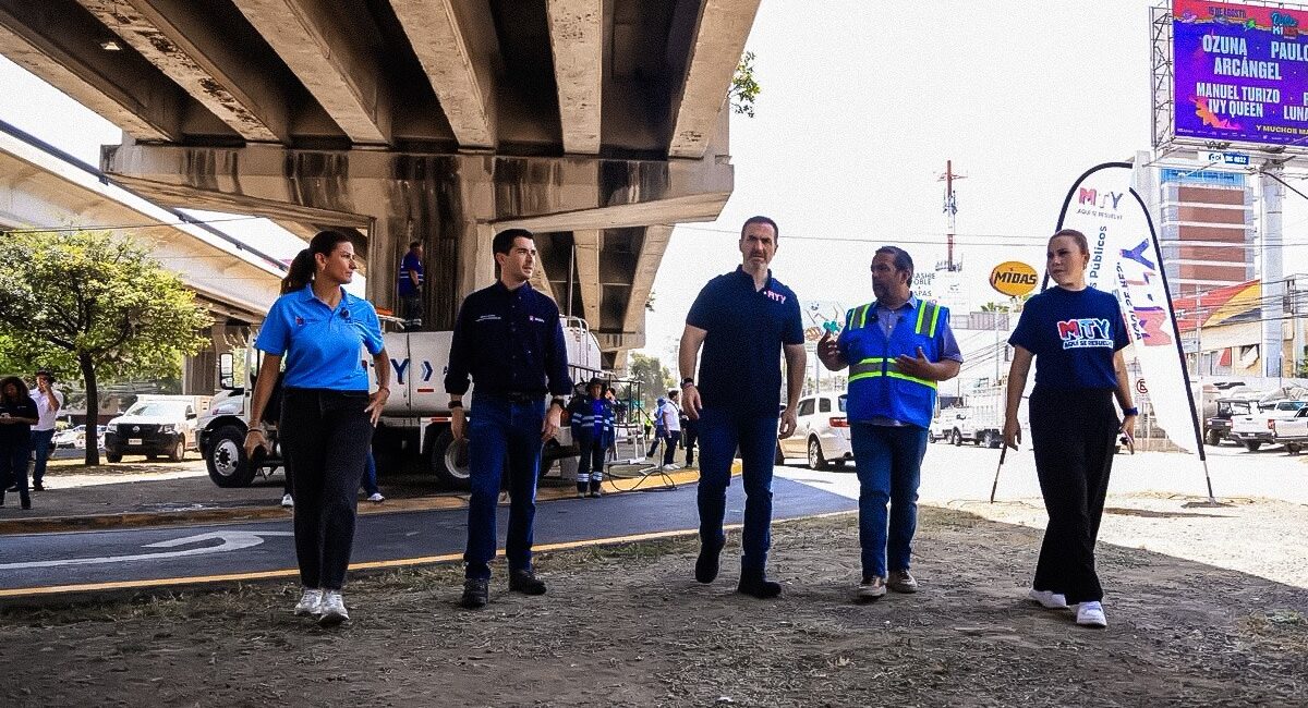 El Gobierno de Monterrey ejecuta trabajos de mantenimiento integral en la avenida Alfonso Reyes
