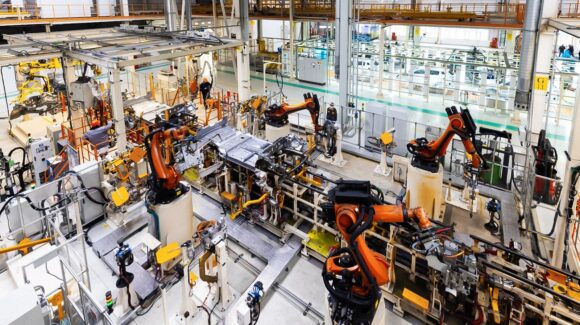 Caintra prevé la creación de más de 28 mil empleos manufactureros en Nuevo León durante 2026