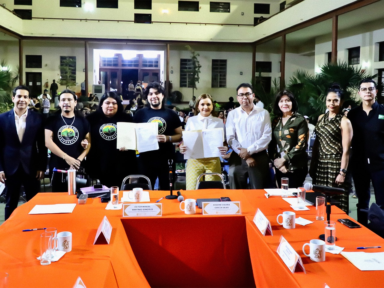 Acuerdan autoridades de Nuevo León y colectivo ciudadano mesas de trabajo para evaluar el transporte público