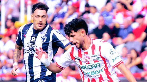 Indisciplina condena a Rayados en su primer tropiezo con Matías Almeyda ante Necaxa