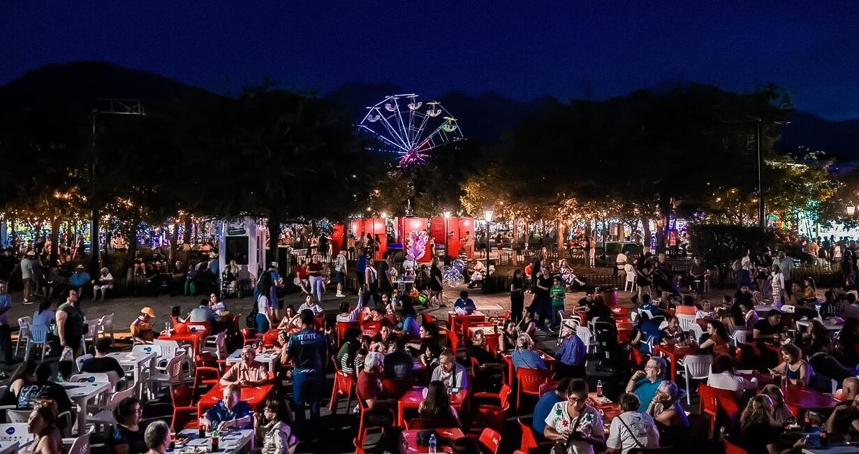 Abarrotan miles de personas el centro de Santiago por las fiestas patronales de Santiago Apóstol