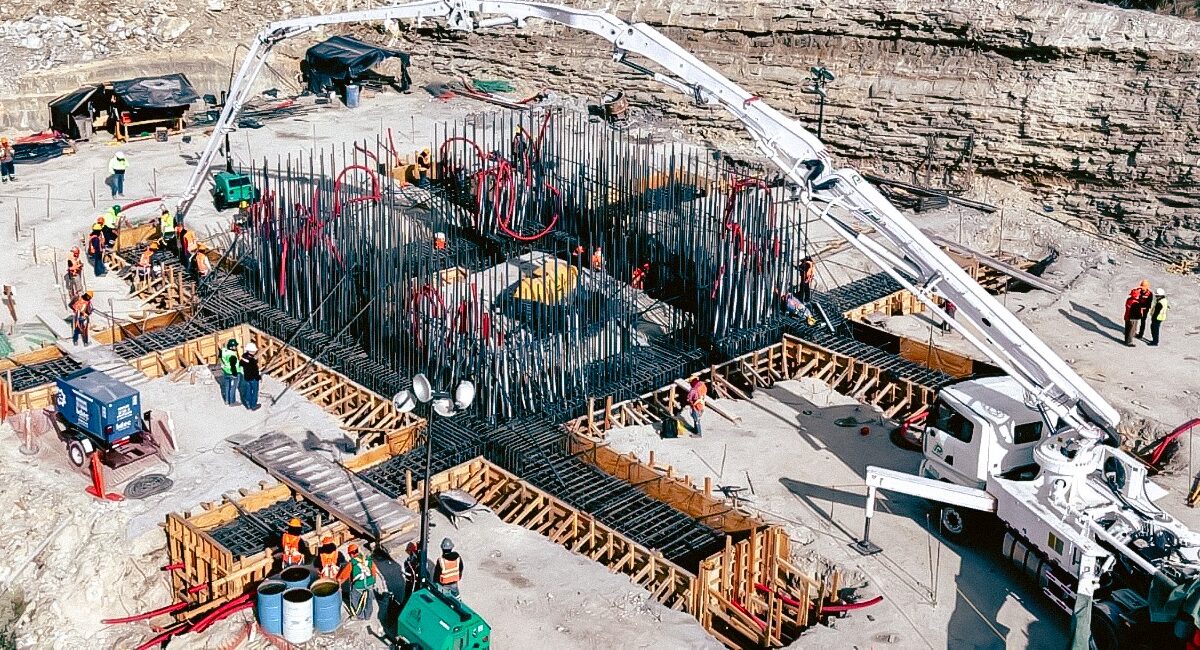 Avanza la construcción del ‘Memorial de la Misericordia’ en la Loma Larga: albergará la cruz más grande del mundo