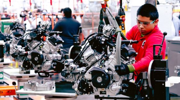 Nuevo León lidera la generación de empleo y apertura de empresas IMMEX a nivel nacional