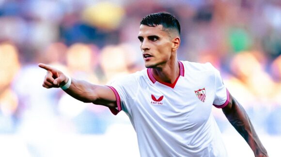 Erik Lamela aparece como utilero de Rayados ante Liga MX por trámite administrativo