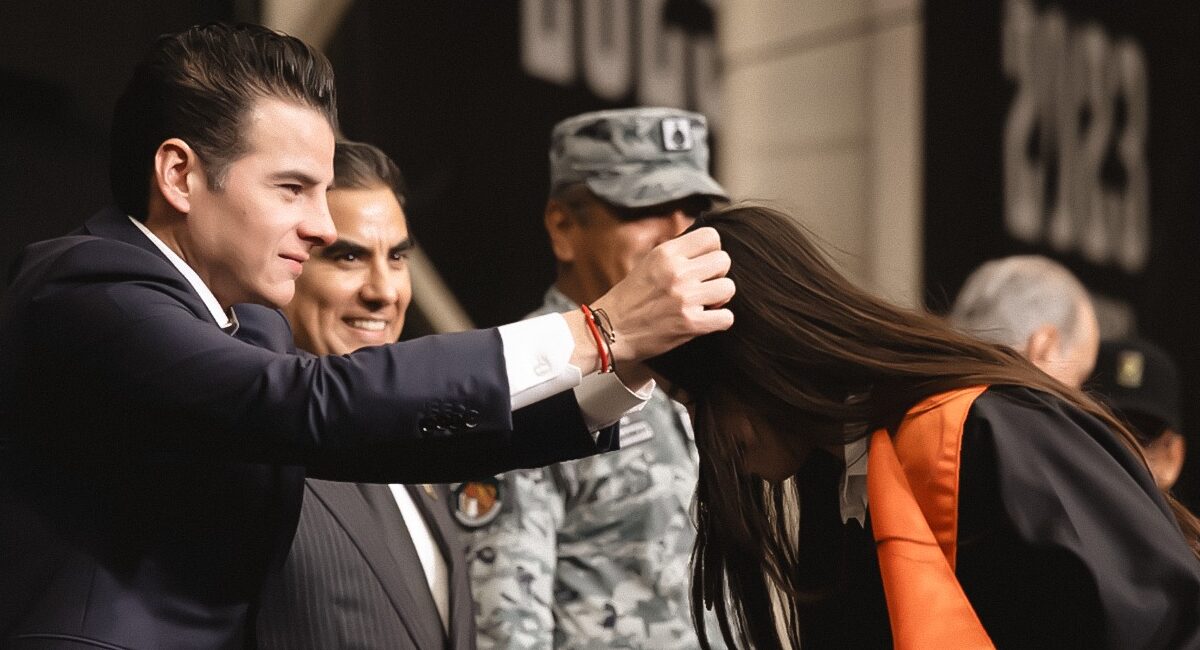 Reconoce Miguel Flores a 1,100 graduados del Colegio Militarizado ‘General Mariano Escobedo’